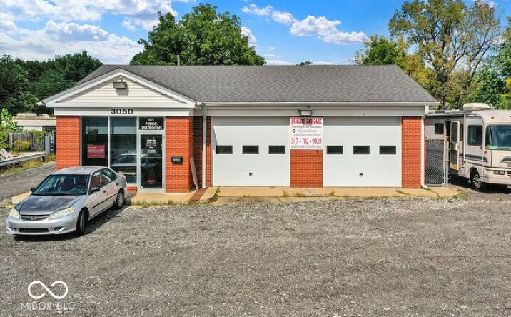 Pictures of Retail property located at 3096 E Southern Ave, Indianapolis, IN 46203 for sales - image #1