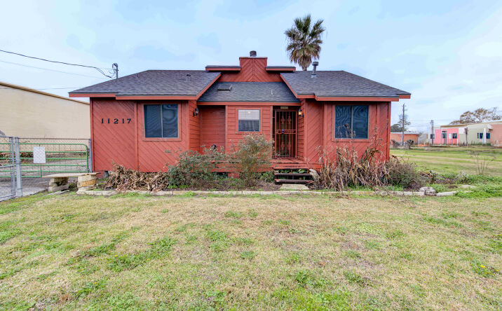 Pictures of Hospitality, Industrial, Mixed Use, Office, Retail property located at 11217 Todd St, Houston, TX 77055 for sales - image #1