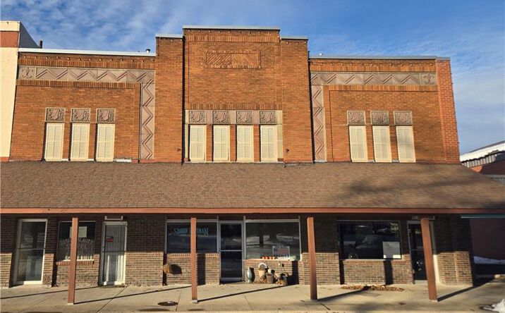 Pictures of Office, Retail property located at 112 E Forest Street, Girard, KS 66743 for sales - image #1