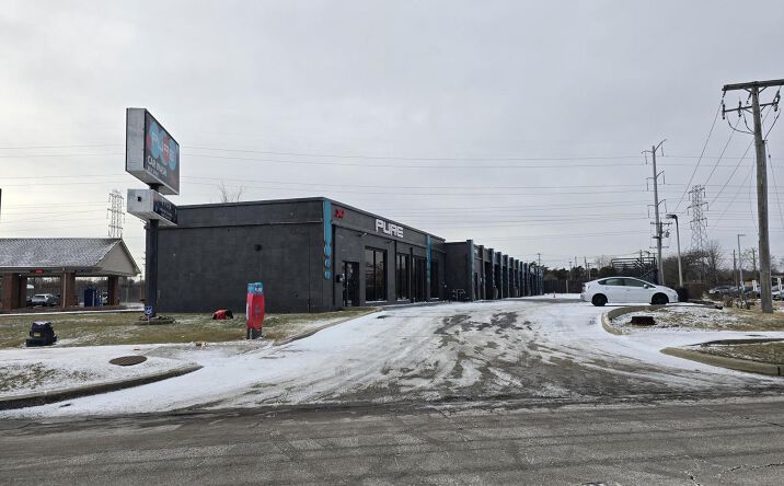Pictures of Business for Sale, Retail property located at 204 Skokie Boulevard, Northbrook, IL 60062 for sales - image #1
