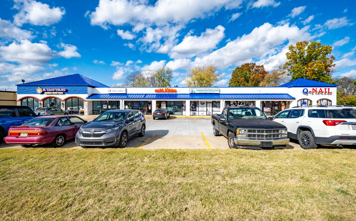 Pictures of Retail property located at 922 OH-28, Milford, OH 45150 for sales - image #1