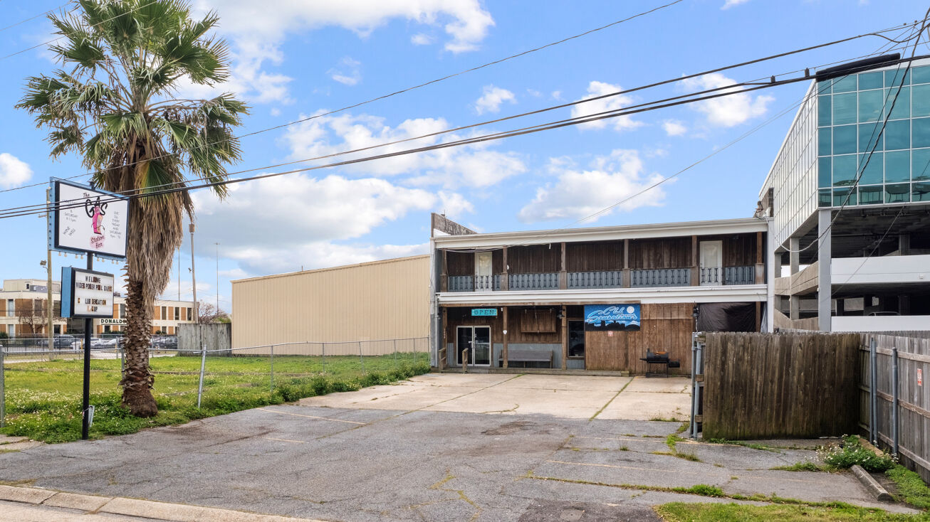 Pictures of Mixed Use, Multifamily, Retail property located at 3408 28th St, Metairie, LA 70002 for sales - image #1