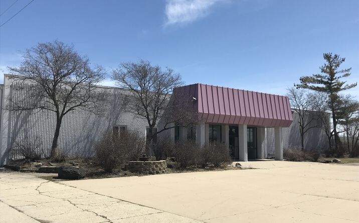 Pictures of Industrial property located at 9840 S 27th St, Oak Creek, WI 53154 for sales - image #1