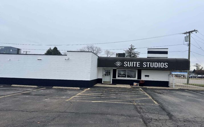 Pictures of Office, Retail property located at 573 E Huron River Dr, Belleville, MI 48111 for sales - image #1