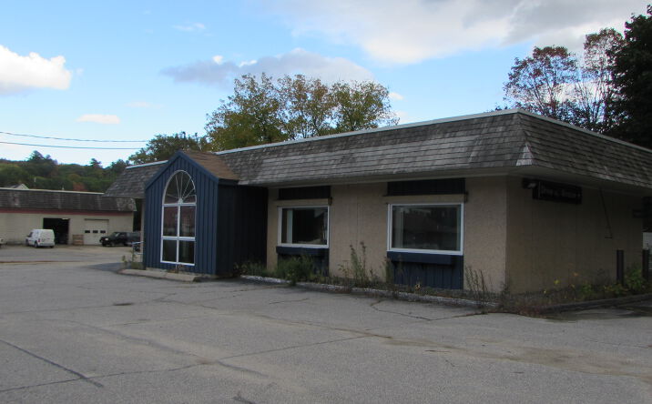 Pictures of Retail property located at 20 Main St, Mexico, ME 04257 for comps - image #1