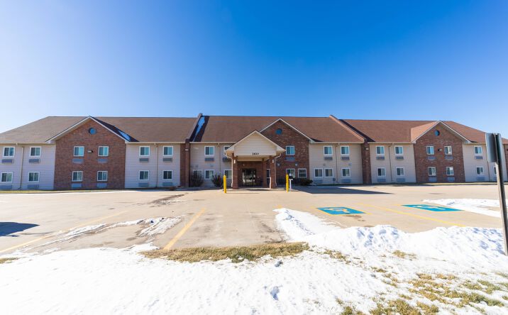 Pictures of Hospitality property located at 2620 Diers Ave, Grand Island, NE 68803 for sales - image #1