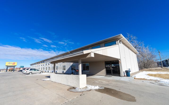 Pictures of Hospitality property located at 3205 S Locust St, Grand Island, NE 68801 for sales - image #1
