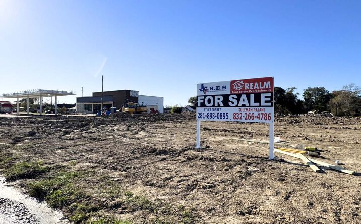 Pictures of Land property located at 2901 Procter St, Port Arthur, TX 77642 for sales - image #1