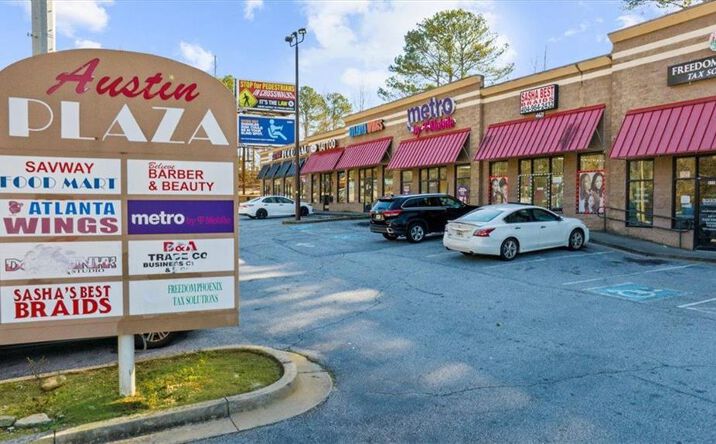 image of property at 4421 GLENWOOD RD Decatur GA 30032-5094