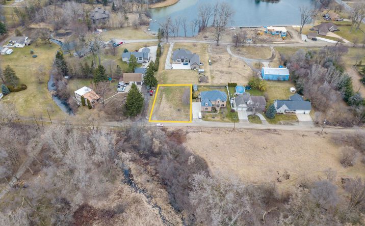 Pictures of Land property located at 3733 Christie Ln, Shelby Township, MI 48317 for sales - image #1