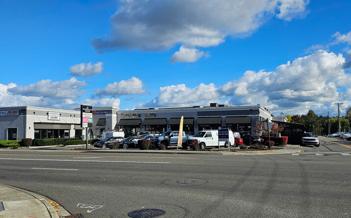 Pictures of Retail property located at 310 Washington Ave N, Kent, WA 98032 for sales - image #1