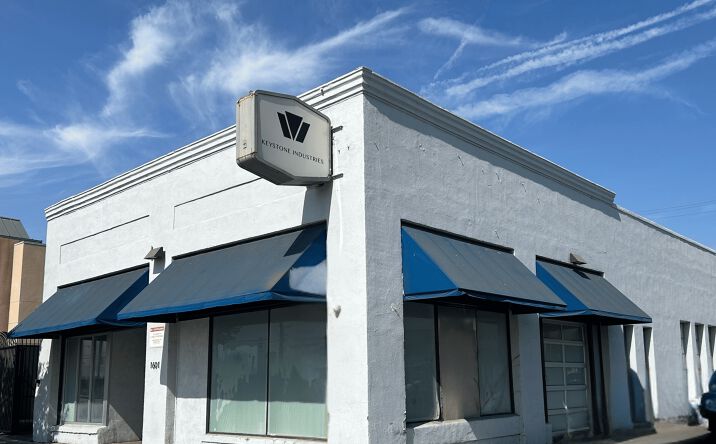 Pictures of Industrial property located at 1601 W Anaheim St, Long Beach, CA 90813 for sales - image #1