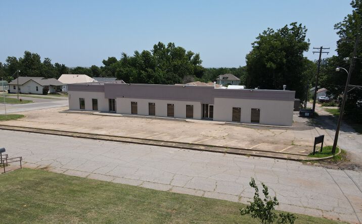 Pictures of Office property located at 324 N 19th St, Guthrie, OK 73044 for sales - image #1