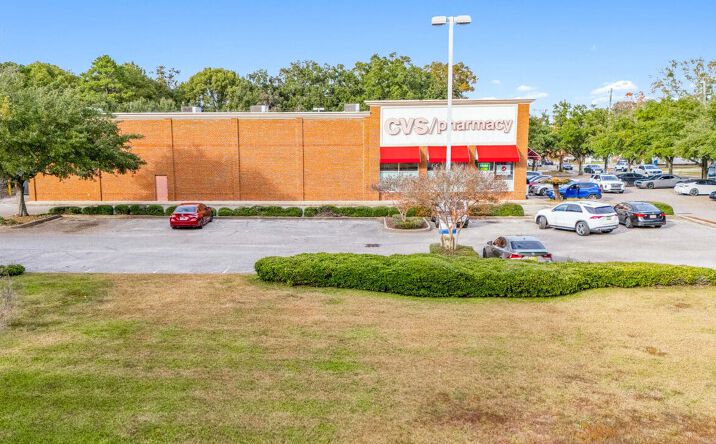 Pictures of Retail property located at 2550 Dauphin St, Mobile, AL 36606 for sales - image #1