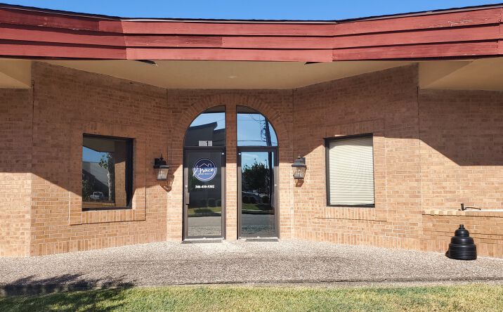 Pictures of Office, Retail property located at 2506 Westminister Rd, Pearland, TX 77581 for sales - image #1