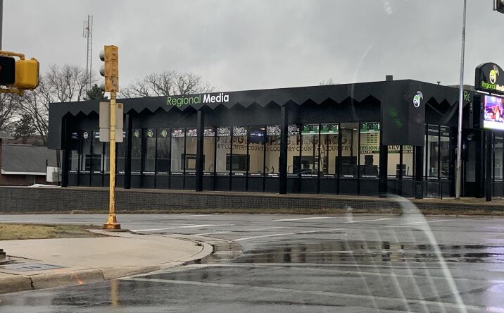Pictures of Office, Retail property located at 101 W CENTRAL Boulevard, Kewanee, IL 61443 for sales - image #1