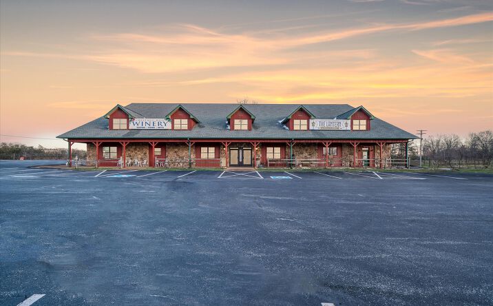 Pictures of Business for Sale, Retail property located at 78 Chestnut Hill Rd, Crossville, TN 38555 for sales - image #1