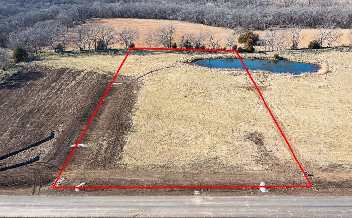 Pictures of Land property located at Lot 11 235th Street, Tonganoxie, KS 66086 for sales - image #1