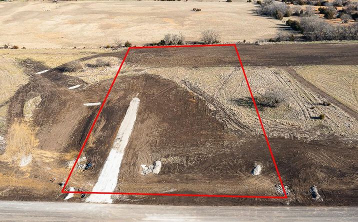 Pictures of Land property located at Lot 31 235th Street, Tonganoxie, KS 66086 for sales - image #1