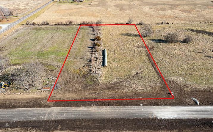 Pictures of Land property located at Lot 34 235th Street, Tonganoxie, KS 66086 for sales - image #1