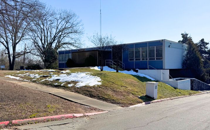 Pictures of Office property located at 201 E Roosevelt Rd, Little Rock, AR 72206 for sales - image #1
