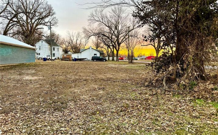 420 W Walnut Street, Columbus, KS 66725 | Crexi.com