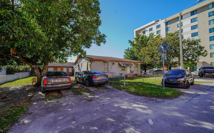 Pictures of Multifamily property located at 2928 SW 10th St, Miami, FL 33135 for sales - image #1