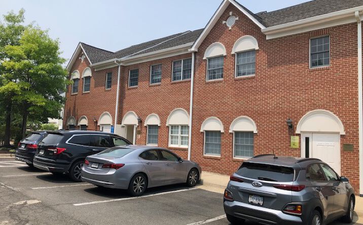 Pictures of Office property located at 722 Grant St, Herndon, VA 20170 for sales - image #1