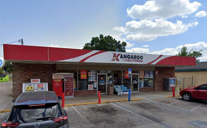 Pictures of Mixed Use, Retail, Special Purpose property located at 10143 SE Sunset Harbor Rd, Summerfield, FL 34491 for sales - image #1