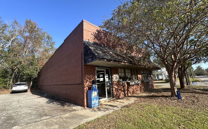 Pictures of Industrial property located at 615 Mulberry St, Louisville, GA 30434 for sales - image #1