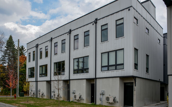 Pictures of Mixed Use property located at 208 Gillis St, Traverse City, MI 49684 for sales - image #1