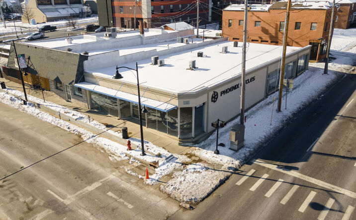 Pictures of Retail property located at 300 S Illinois Ave, Carbondale, IL 62901 for sales - image #1
