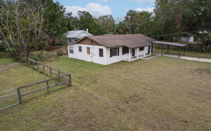 Pictures of Mixed Use, Office property located at 712 N Old Wire Rd, Wildwood, FL 34785 for sales - image #1