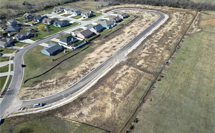 Pictures of Land property located at Lot 5 Block 3 Bluestem Circle, Baldwin City, KS 66006 for sales - image #1