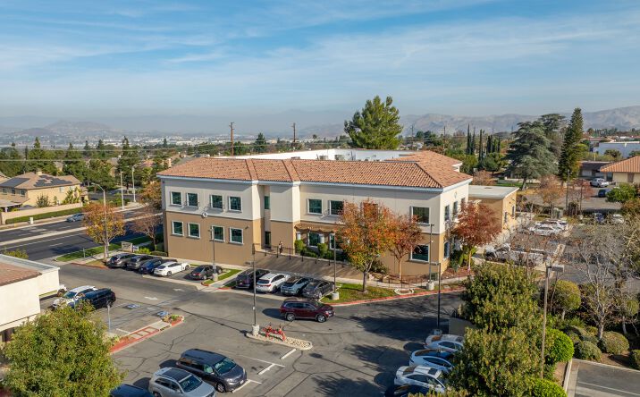 Pictures of Office property located at 260 E Ontario Ave, Corona, CA 92879 for sales - image #1