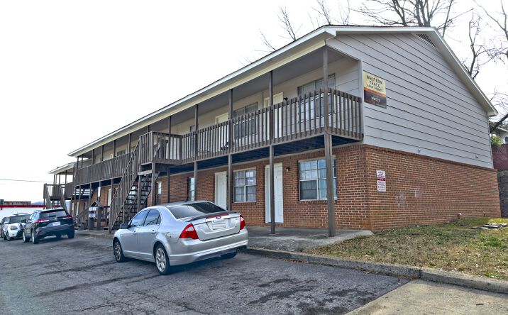 Pictures of Multifamily property located at 2129 31st St Ensley, Birmingham, AL 35208 for comps - image #1