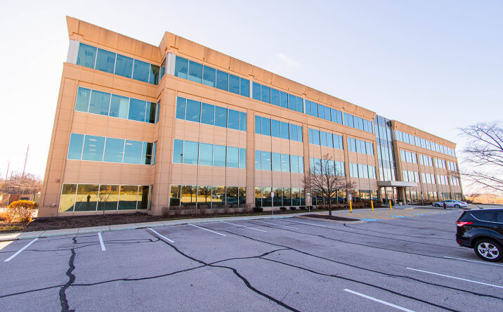 Pictures of Office property located at 27201 Bella Vista Pkwy, Warrenville, IL 60555 for sales - image #1