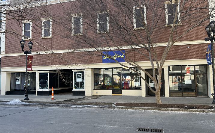 Pictures of Retail property located at 554 S 4th St, Louisville, KY 40202, 556 S 4th St, Louisville, KY 40202, 558 S 4th St, Louisville, KY 40202, 560 S 4th St, Louisville, KY 40202, 562 S 4th St, Louisville, KY 40202 for sales - image #1