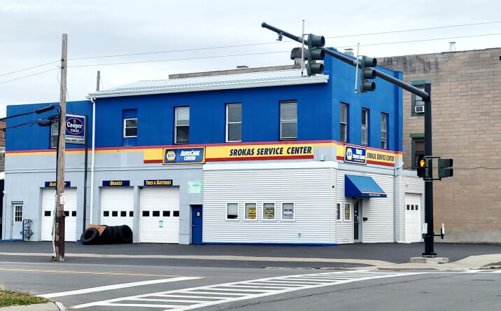 Pictures of Retail property located at 142 Lenox Ave, Oneida, NY 13421 for sales - image #1