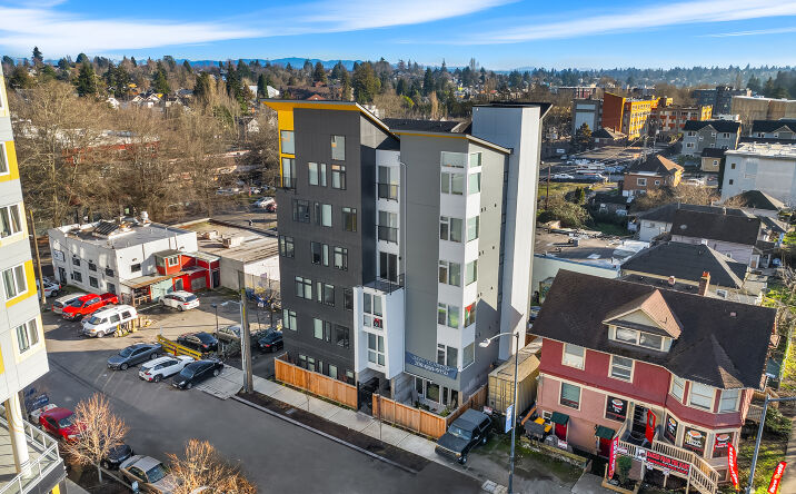 Pictures of Multifamily property located at 2807 S Hanford St, Seattle, WA 98144 for sales - image #1