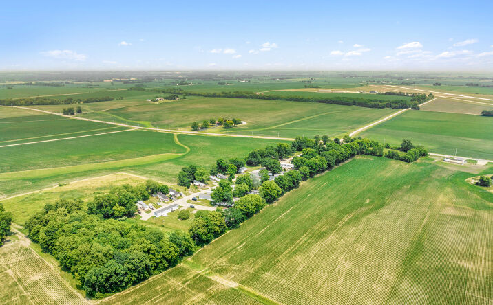 Pictures of Mobile Home Park property located at 3998 S Baileyville Rd, Freeport, IL 61032 for sales - image #1