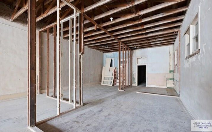 Pictures of Special Purpose property located at 1112 WASHINGTON ST., BROWNSVILLE, TX 78520 for sales - image #1
