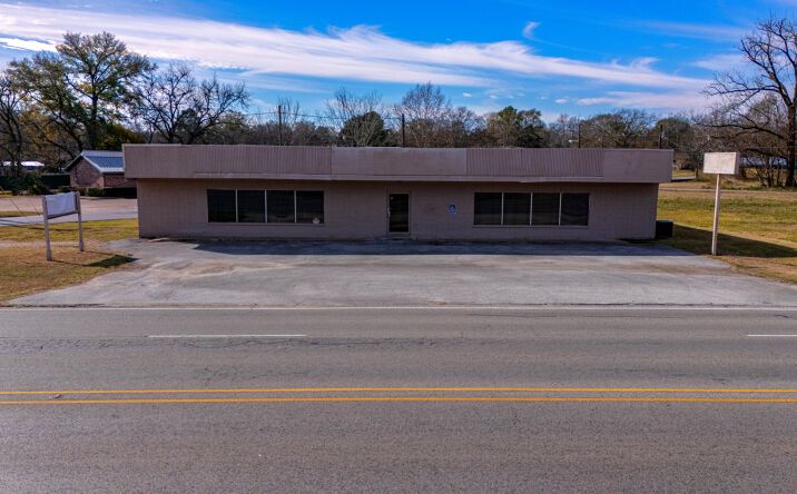 Pictures of Office, Retail property located at 310 E Denman Ave, Lufkin, TX 75901 for sales - image #1