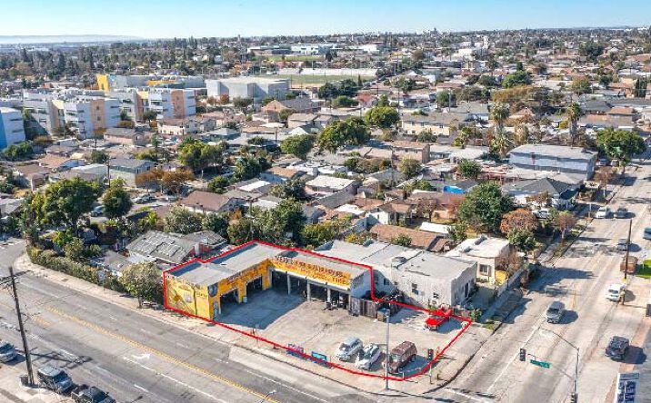 Pictures of Retail property located at 4254 Floral Dr, Los Angeles, CA 90063 for sales - image #1