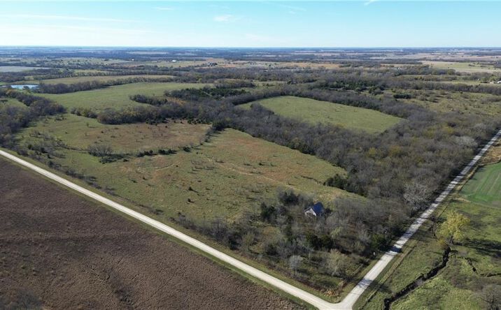 Pictures of Land property located at 391 N 100 Road, Overbrook, KS 66524 for sales - image #1