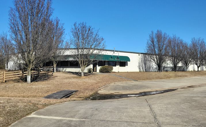 Pictures of Industrial property located at 363 Fossett Rd, Guntersville, AL 35976 for sales - image #1