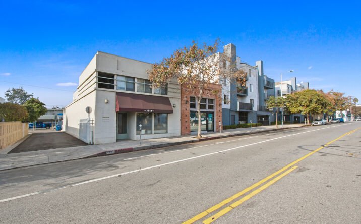Pictures of Office property located at 3347 Motor Ave, Los Angeles, CA 90034 for sales - image #1