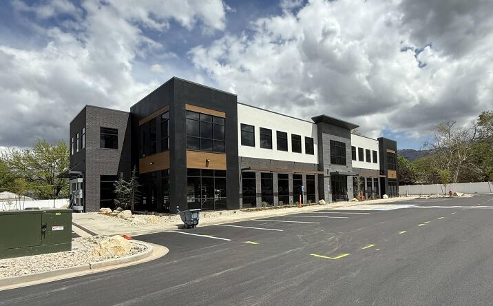 Pictures of Office property located at 370 W 500 S, Bountiful, UT 84010 for sales - image #1