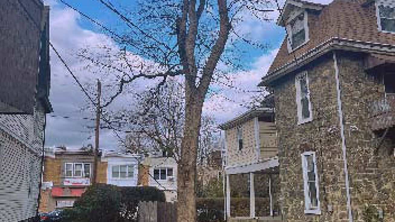 Pictures of Multifamily, Land property located at 702 Oak Ln, Philadelphia, PA 19126 for sales - image #1
