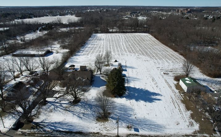 Pictures of Mixed Use property located at 868 N Raceway Rd, Indianapolis, IN 46234 for sales - image #1